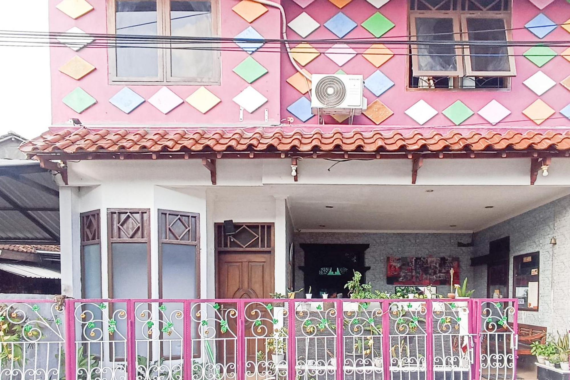 Trihakso Guest House Near Kaliurang Redpartner Sleman  Exterior foto